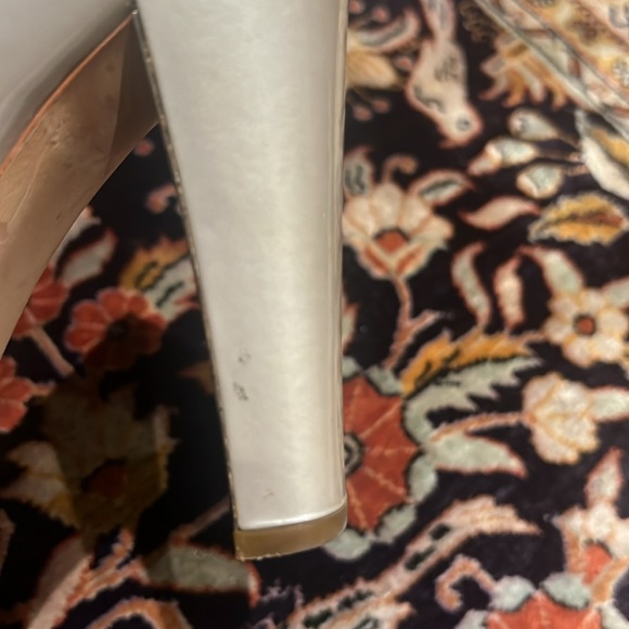 CHANEL Patent Leather CC Open Toe Pumps Silver/Gray Sz 40 - Picture 7 of 15